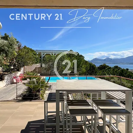 Magnifique Avec Vue Sur La A Calvi (Corsica)